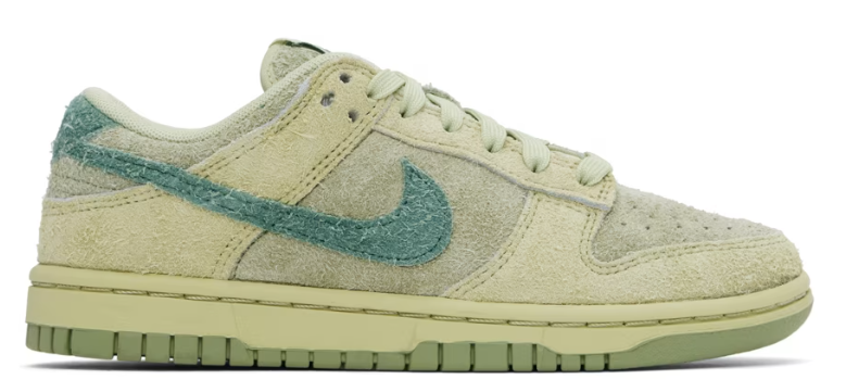 Nike Green Dunk Low Sneakers $97 USD $135 USD 28% OFF