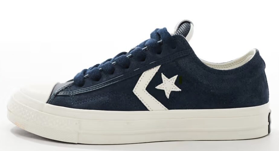 Converse Star Player 76 Ox sneakers in navy From $40.50. Was $80.00. (-49%)From $40.50 Was $80.00(-49%)