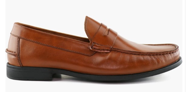 Valley Road Moc Toe Driver (Men) Marc Joseph New York Men Limited-Time Sale $36.72Current Price $36.72 (Extra 25% off)Includes extra 25% off. $48.96Previous Price $48.96 (74% off)74% off. $195.00Comparable value $195.00