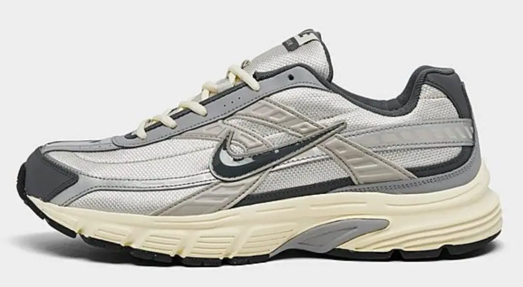 Nike Initiator Light Bone/Coconut Milk/Metallic Silver/Smoke Grey