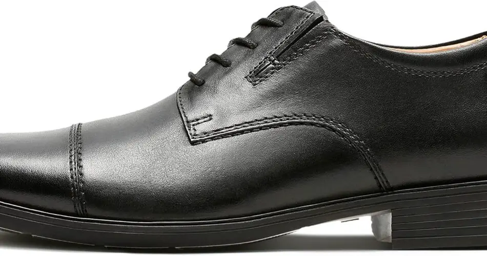 Clarks Men's Tilden Cap Oxford $44.70 - $59.97