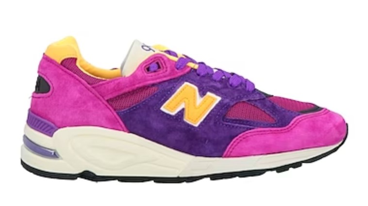 NEW BALANCE SNEAKERS NOW $ 124 Reference price $ 195 (-36%)