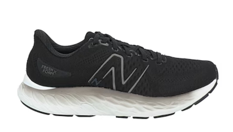 NEW BALANCE SNEAKERS NOW $ 65 Reference price $ 122 (-46%)