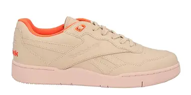 REEBOK SNEAKERS NOW $ 59 Reference price $ 188 (-68%)