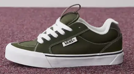 Vans Chukka Push sneakers in olive green Now $52.50. Was $70.00. (-25%)Now $52.50 Was $70.00(-25%)