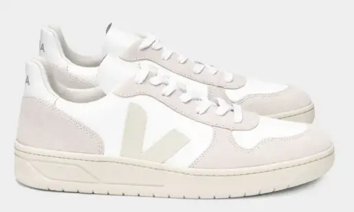 Veja V-10 White + Natural Pierre Veja $129 $170 You Save 24% ($41)