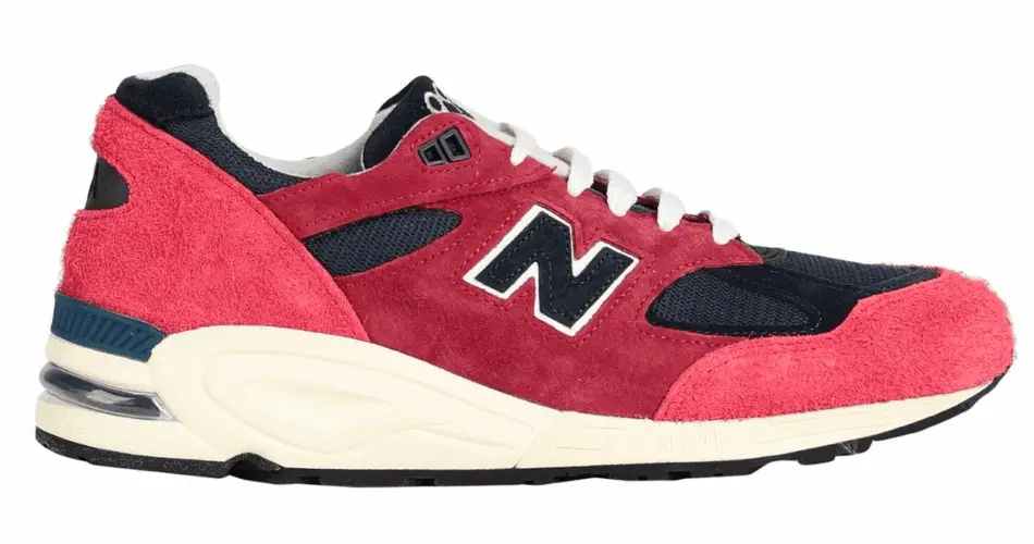 NEW BALANCE MADE in USA 990v2 SNEAKERS NOW $ 107 Reference price $ 267 (-59%)