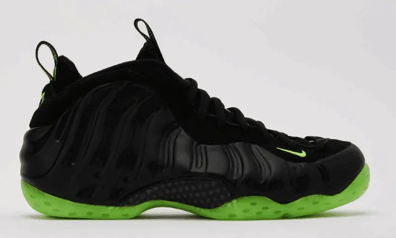 Nike Air Foamposite One Black Volt