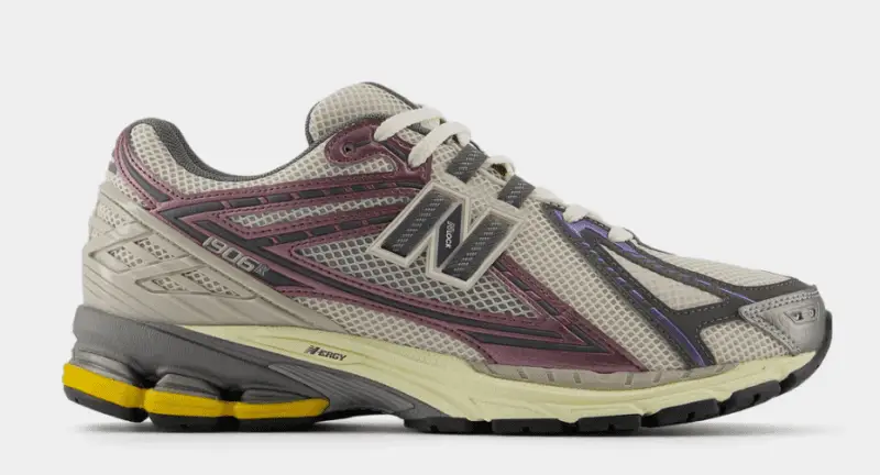 New Balance 1906R Licorice/Moonbeam/Castlerock