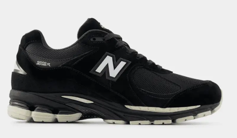 New Balance 2002R Black/Timber Wolf/White
