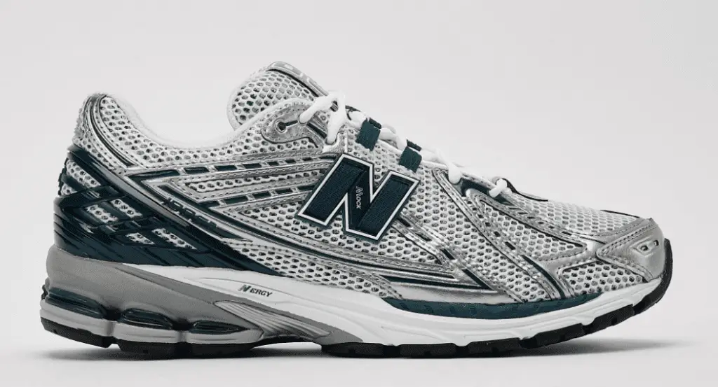 New Balance 1906R Silver/Black
