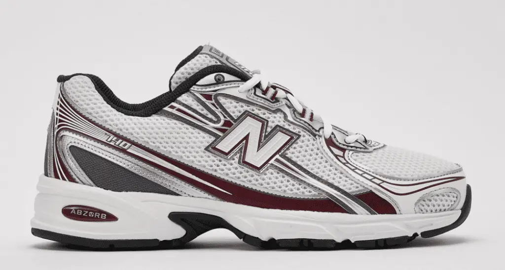 New Balance 740 Red