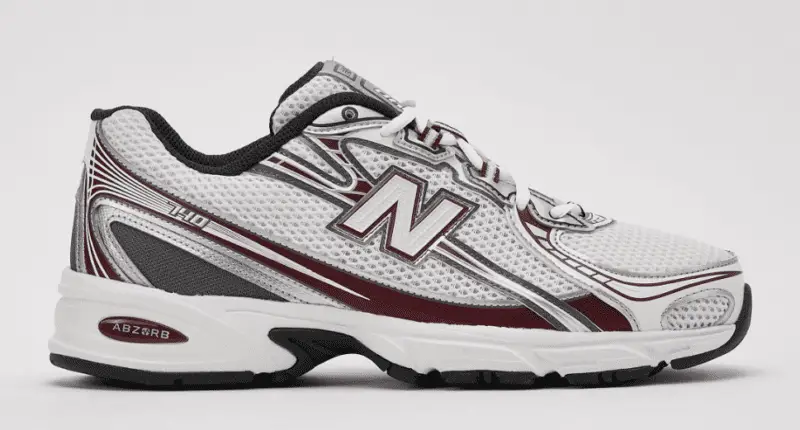 New Balance 740 Red