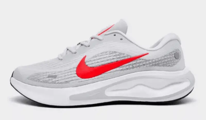 Nike Journey Run Pure Platinum/Bright Crimson/White/Black