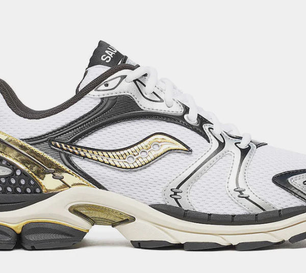 Saucony Progrid Triumph 4 Mens Running Shoes $155.00 $ 99.98