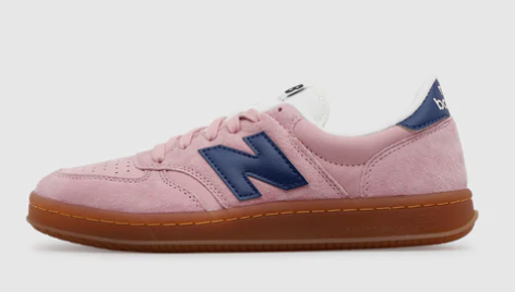 NEW BALANCE logo T500 QUALIFIES FOR FREE SHIPPING Regular price$109.99 Sale price$76.99 Save 30%