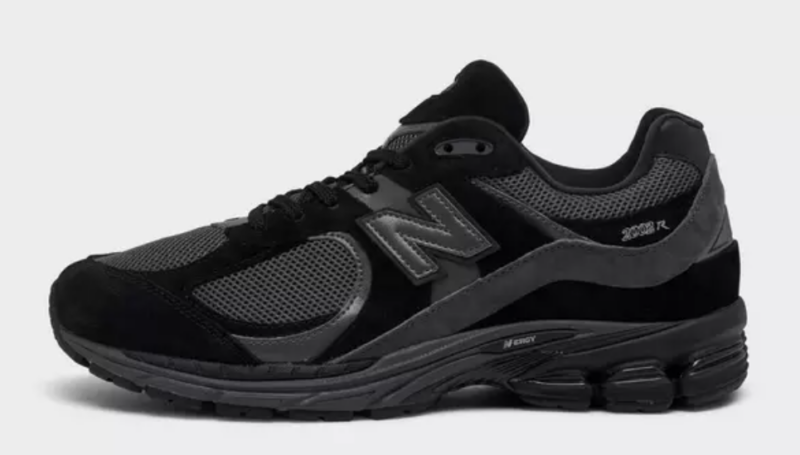 New Balance 2002R Black/Magnet