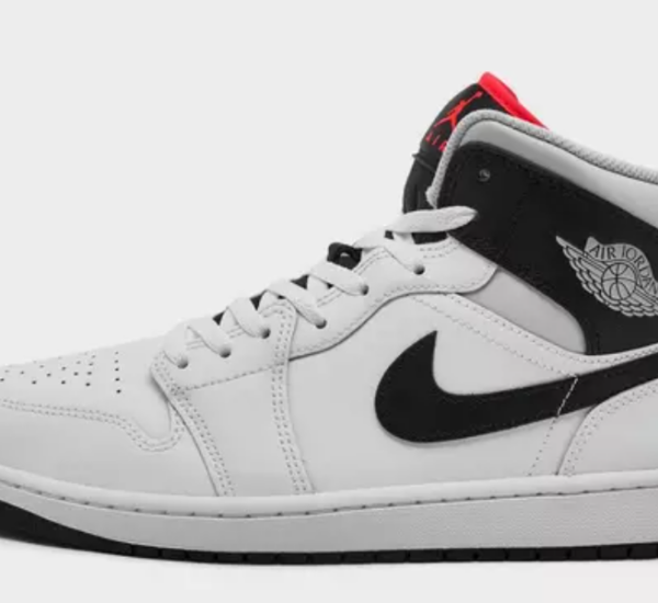 Air Jordan Retro 1 Mid Casual Shoes $70.00 $130.00