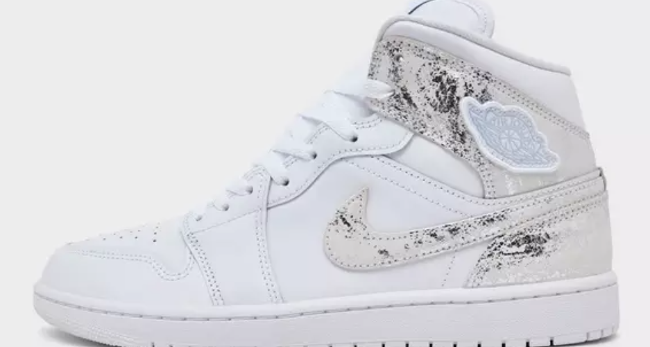 Air Jordan Retro 1 Mid SE Casual Shoes $120.00 $140.00