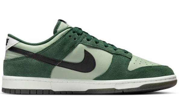 Nike DUNK LOW RETRO SE $84.99 $129.99