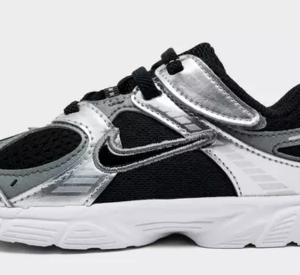 Nike V5 RNR Stretch Lace Casual Shoes $35.00 $62.00