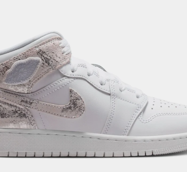 Air Jordan 1 Mid SE Grade School Lifestyle Shoes $120.00 $ 79.98