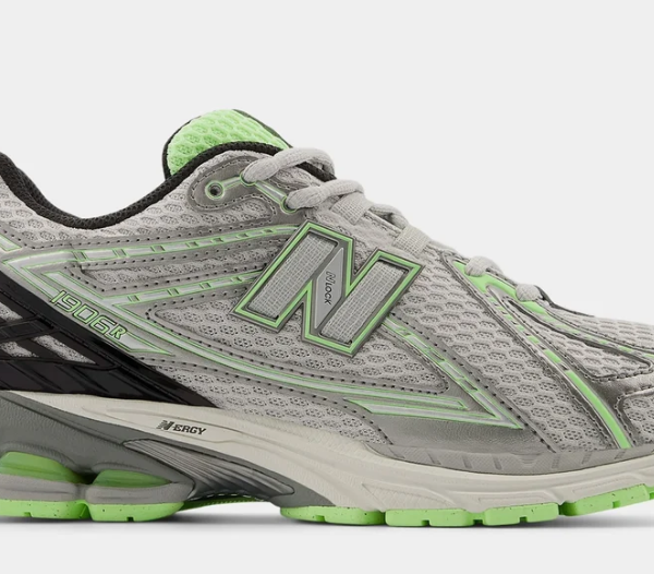 1906R Mens Running Shoes (Dark Silver/Metallic/Mint Flash) is $69.97 at Shoe Palace, down from $155 (55% off). Full size run at the time of scan.
