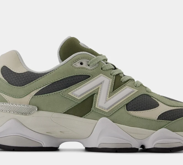 9060 Mens Lifestyle Shoes (Green/White) is $89.97 at Shoe Palace, down from $150 (40% off). Full size run at the time of scan.