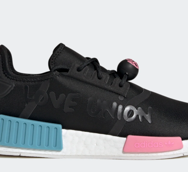 Men's adidas Originals NMD_R1 x André Saraiva Shoes Black is $48 at Chicago City Sports, down from $160 (70% off). Only a few sizes left at the time of…
