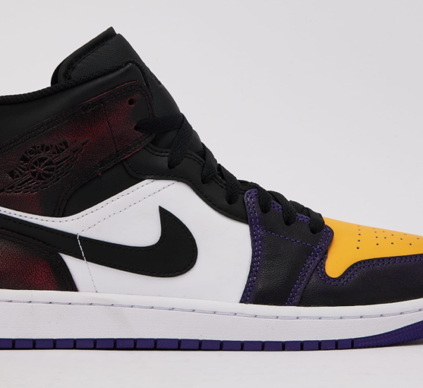 Jordan Air Jordan 1 Mid 'LA to Chicago' is $79.98 at DTLR, down from $140 (43% off). Full size run at the time of scan.