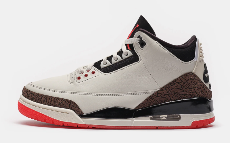 Air Jordan 3 Retro Sneaker in Sail/Black/University Red/Pale Ivory