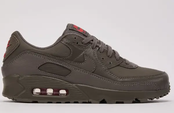 Nike Air Max 90 is $89.98 at DTLR, down from $135 (33% off). Full size run at the time of scan.