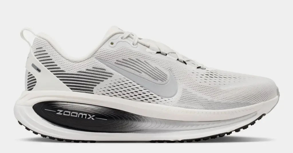Nike Vomero 18 Mens Running Shoes (Summit White/Black/Off White/Metallic Silver)